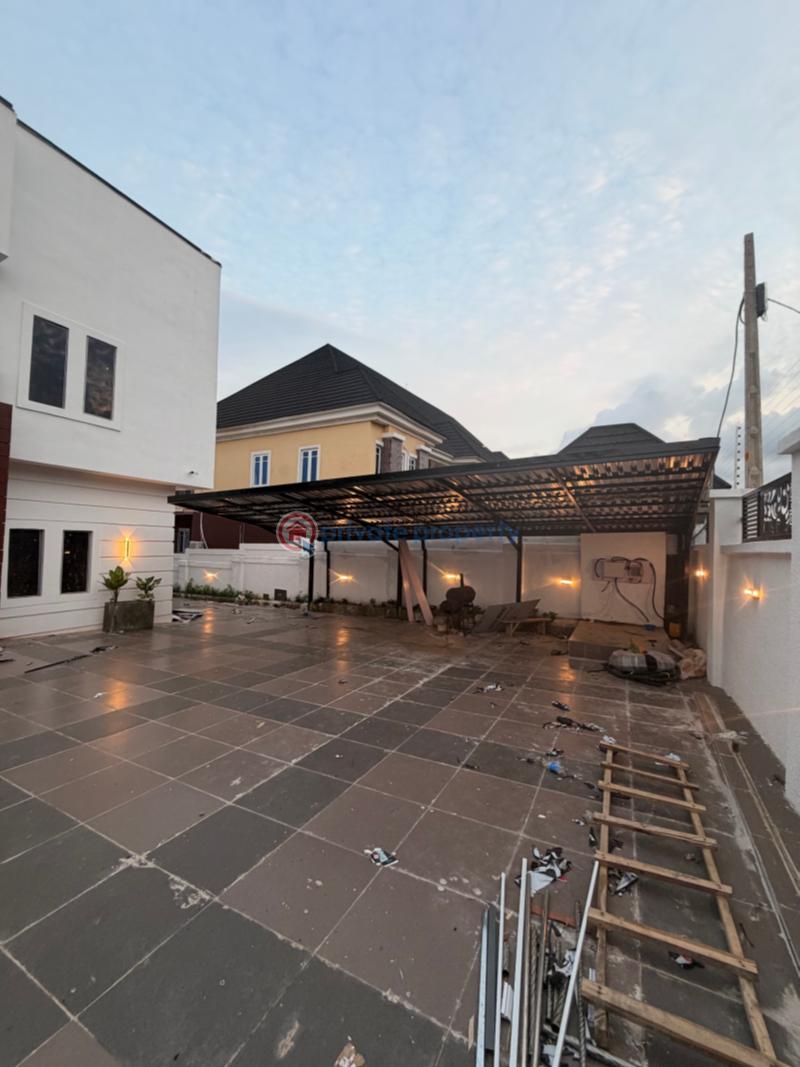 6 bedroom Semi detached Duplex For Sale Wtc Enugu Area  - 1