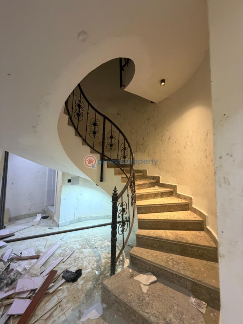 6 bedroom Semi detached Duplex For Sale Wtc Enugu Area  - 6