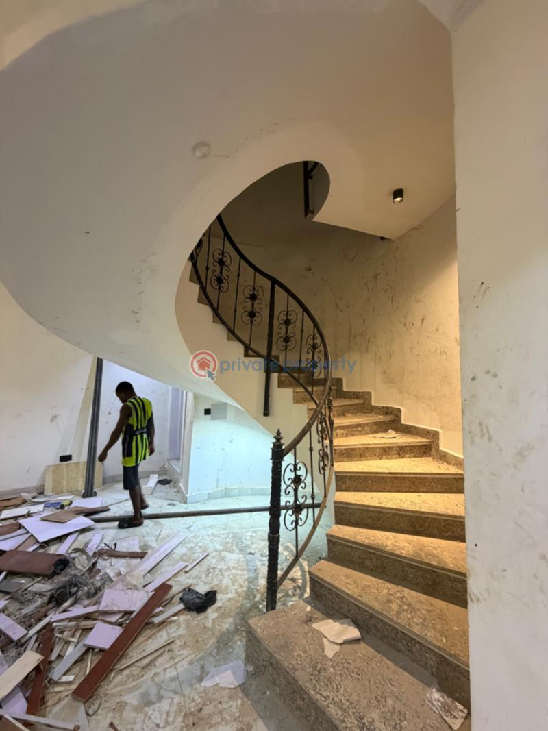 6 bedroom Semi detached Duplex For Sale Wtc Enugu Area  - 5