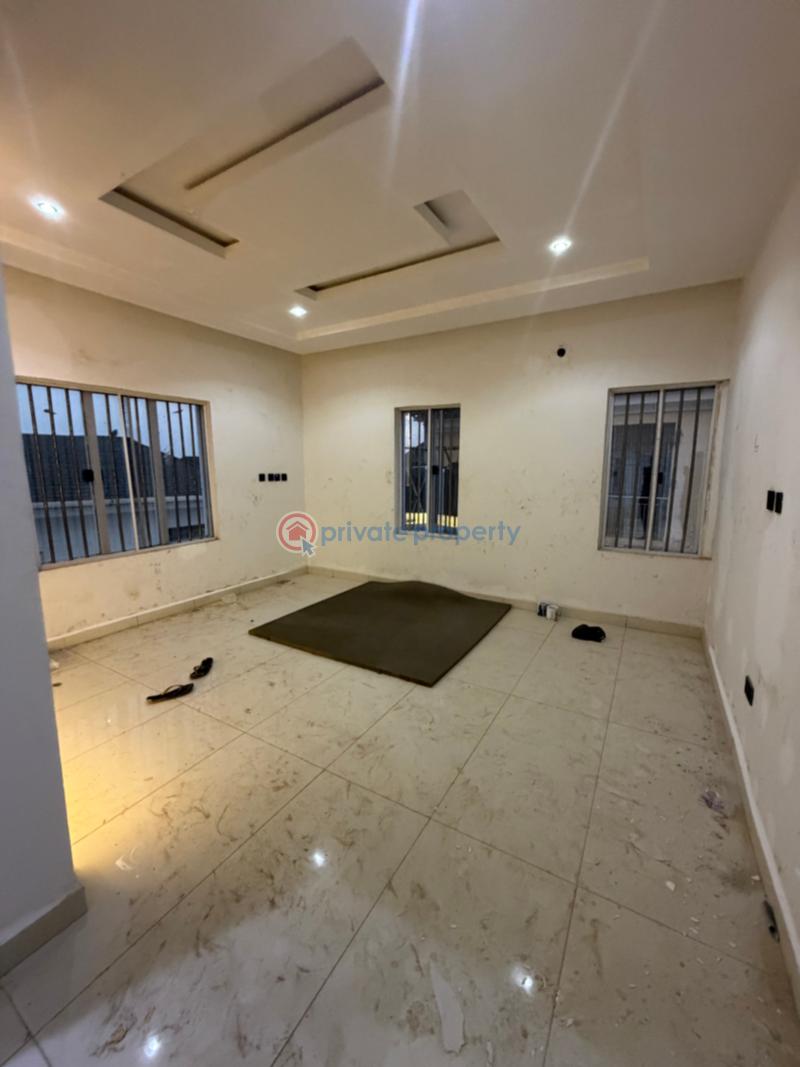 6 bedroom Semi detached Duplex For Sale Wtc Enugu Area  - 12