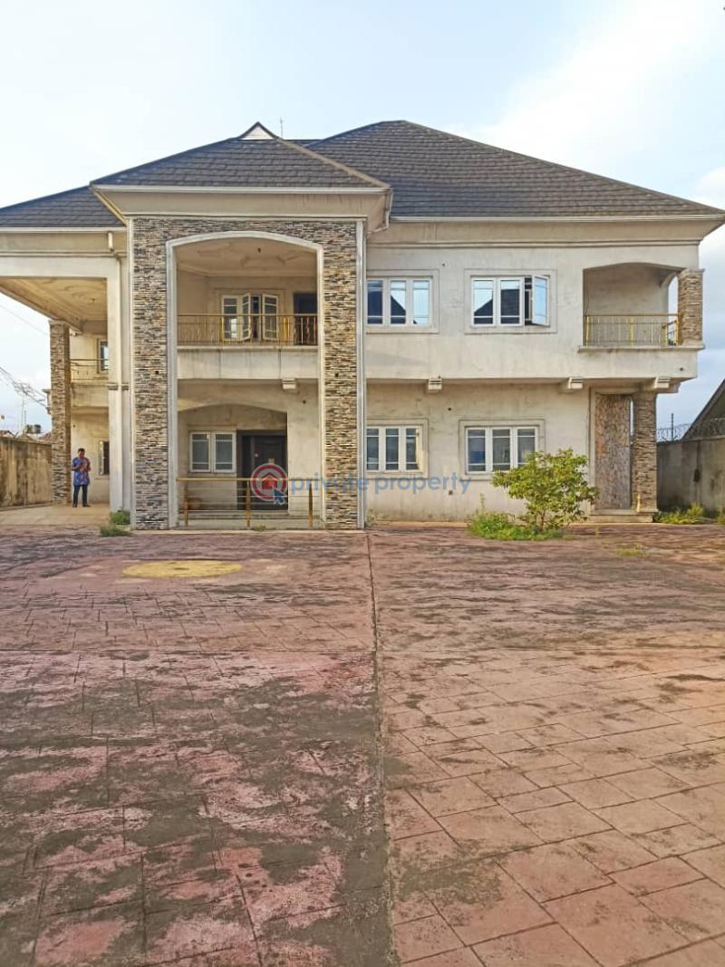 For sale 6 bedroom House White Choice Estate. Rumolumeni Port Harcourt