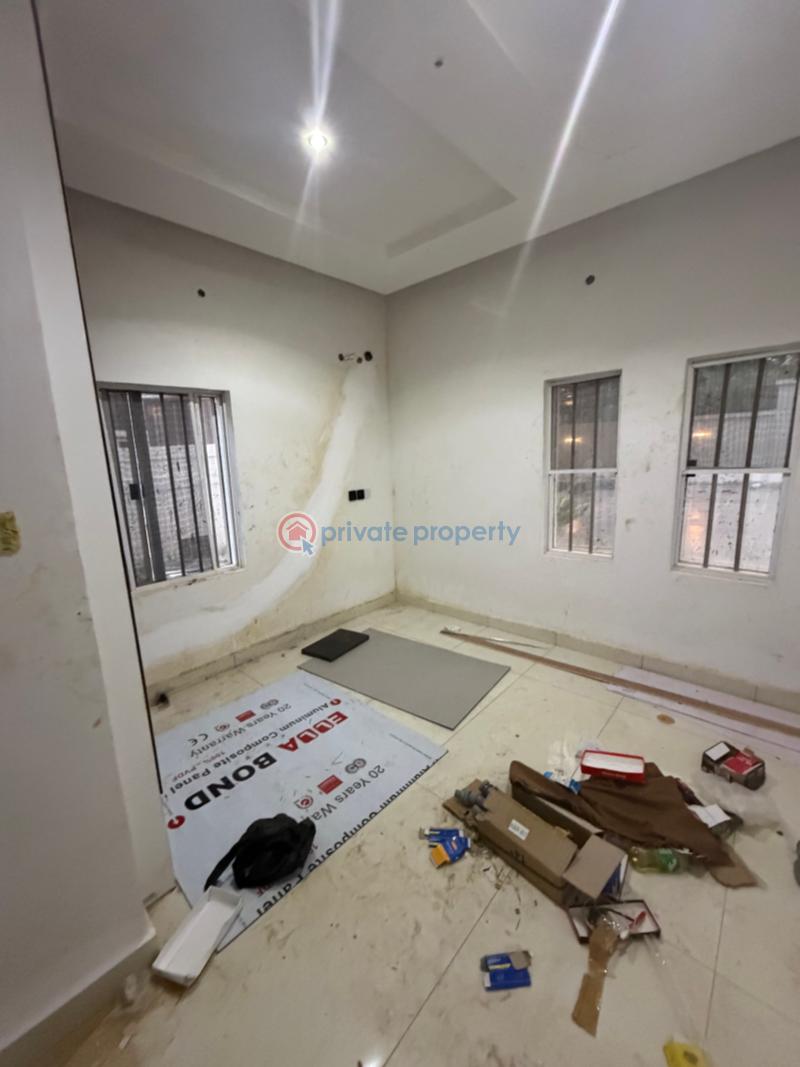 6 bedroom Semi detached Duplex For Sale Wtc Enugu Area  - 11