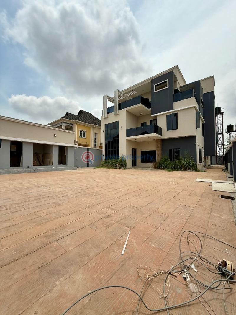 6 bedroom Detached Duplex For Sale Kolapo Ishola Gra, Akobo Ibadan Oyo - 1