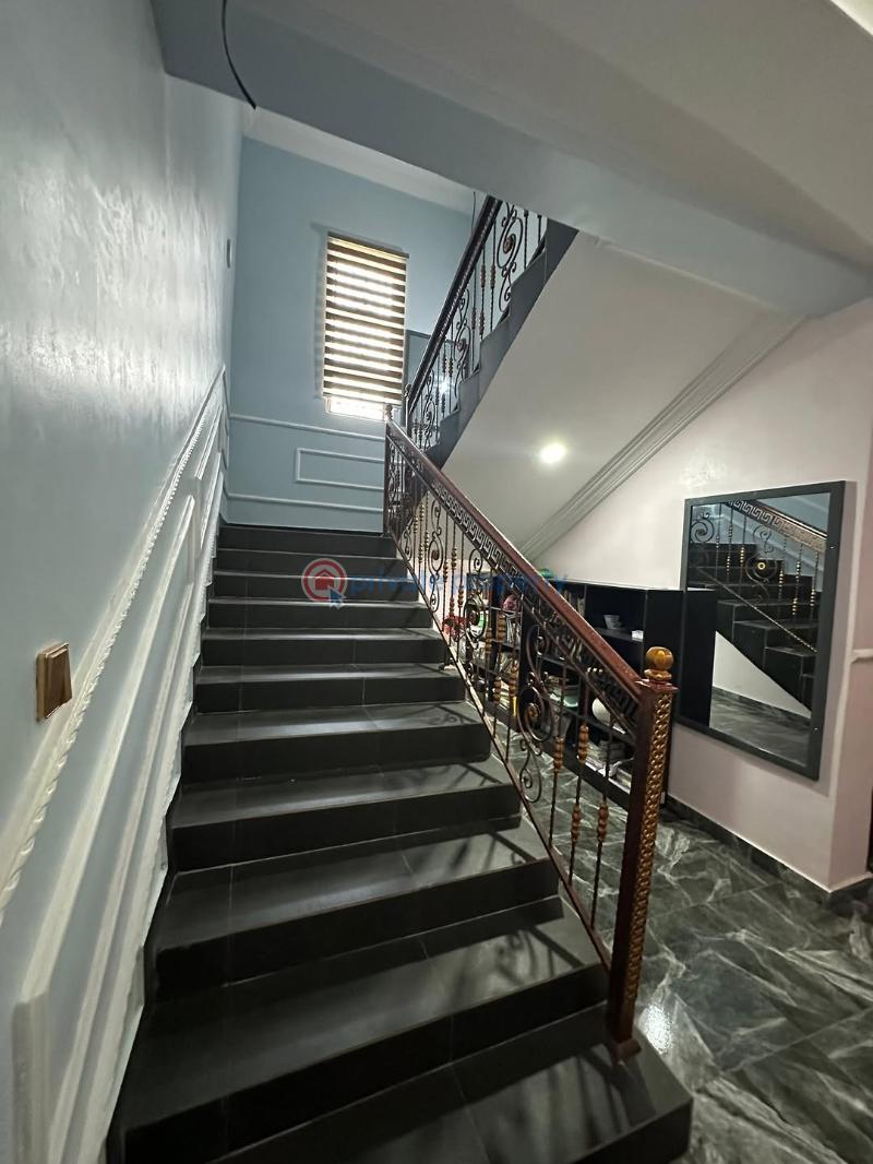 6 bedroom Detached Duplex For Sale Off Sars Road, Portharcourt City Port Harcourt Rivers - 6