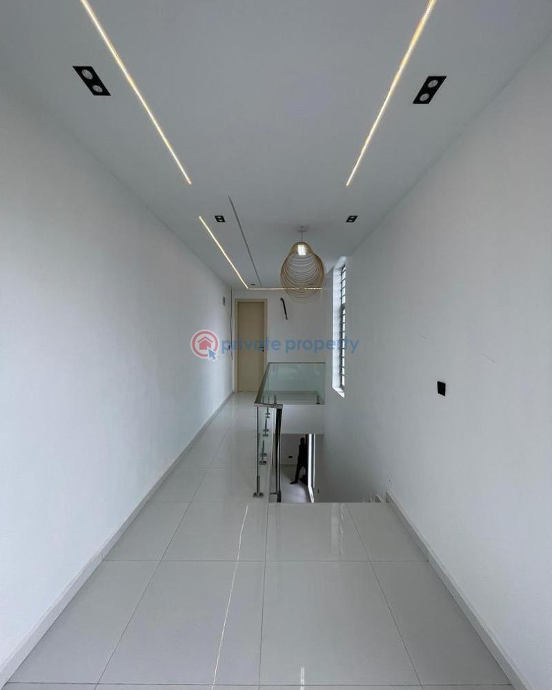 6 bedroom House For Sale Chevron Lekki Lagos - 4