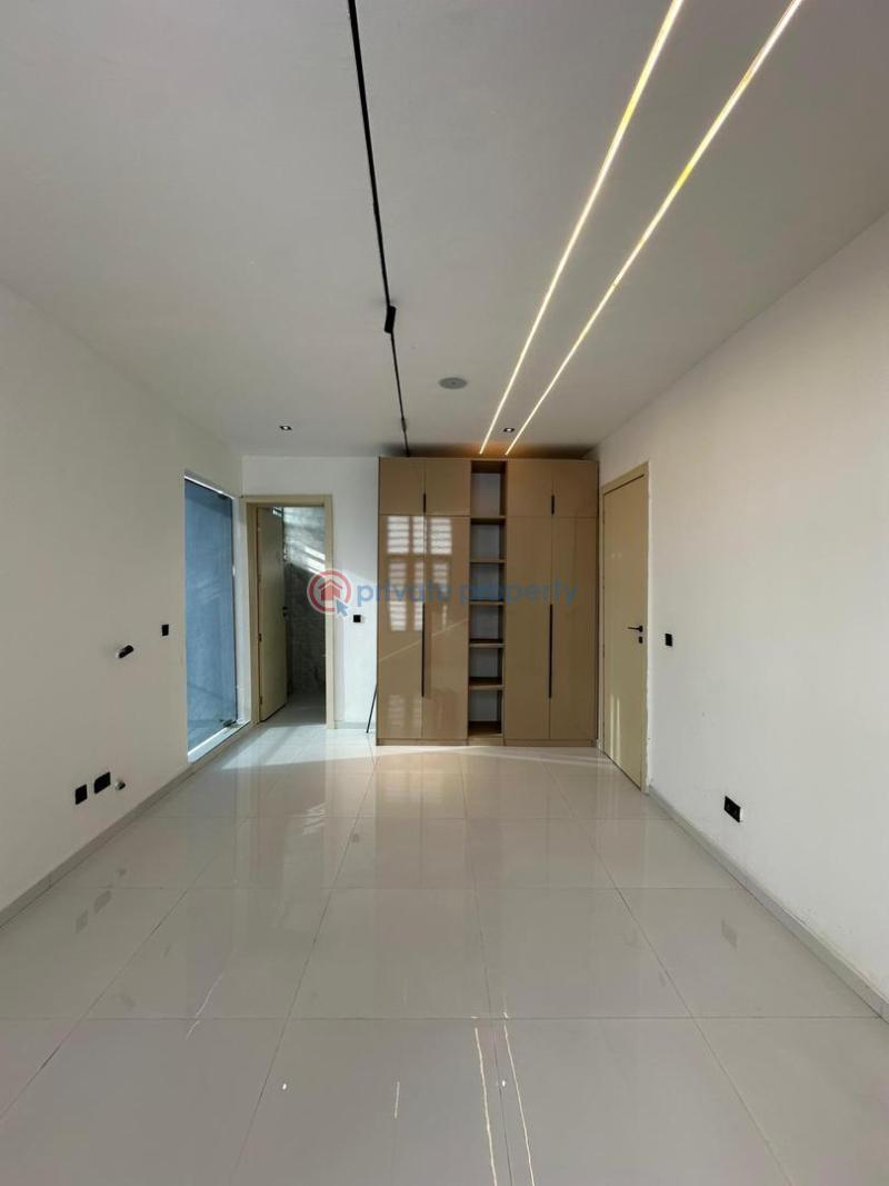 6 bedroom Detached Duplex For Sale Chevron Lekki Lagos - 3