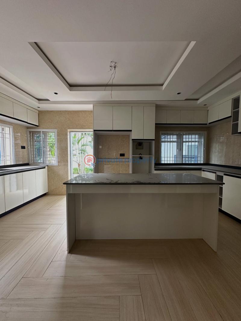 6 bedroom Detached Duplex For Sale Kukwuaba Abuja Phase 2  - 2