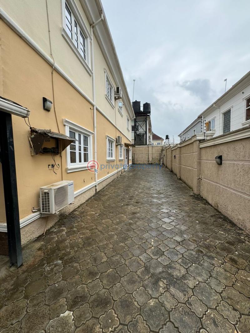 6 bedroom Detached Duplex For Sale Life Camp Abuja Phase 3  - 9