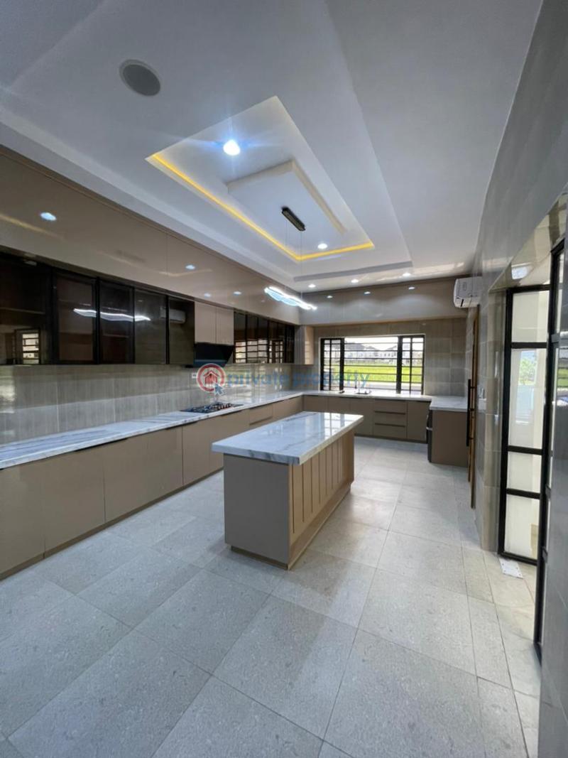 6 bedroom Detached Duplex For Sale Victoria Garden City Lekki Lagos - 3
