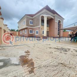 6 bedroom Detached Duplex For Sale Idi Ahun Area Elebu Off Akala Express Way, Oluyole Extension Ibadan Oyo - 9