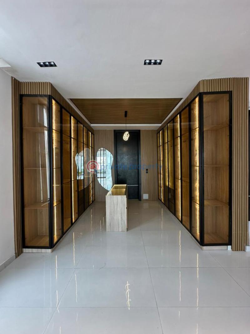 6 bedroom House For Sale Chevron Lekki, Lagos. Lekki Lagos - 2