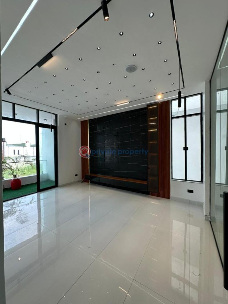 6 bedroom House For Sale Chevron Lekki, Lagos. Lekki Lagos - 11