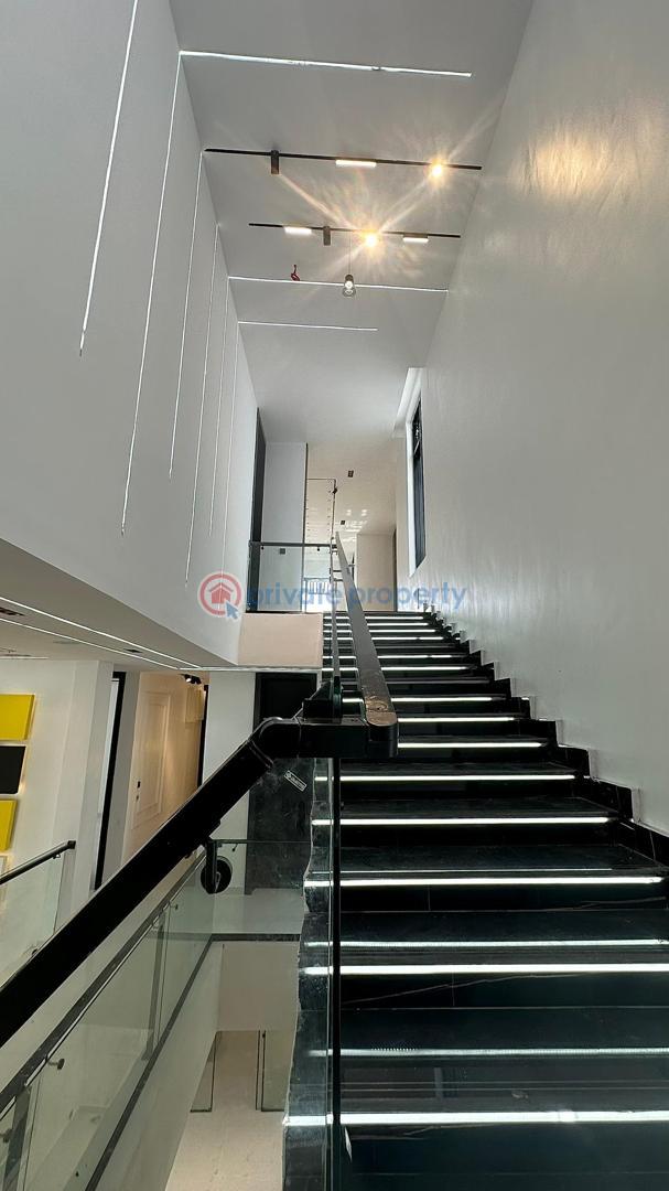 6 bedroom House For Sale Chevron Drive Lekki Lagos - 16