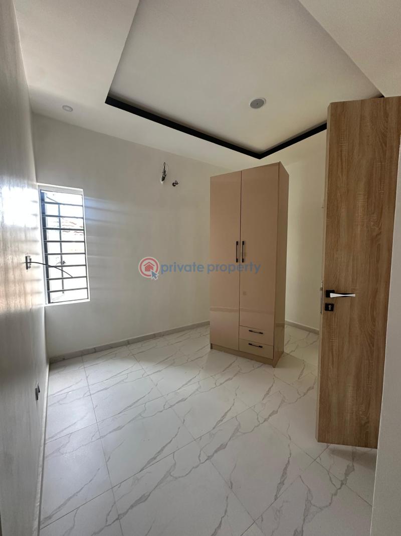 6 bedroom House For Sale Lekki Lagos - 4
