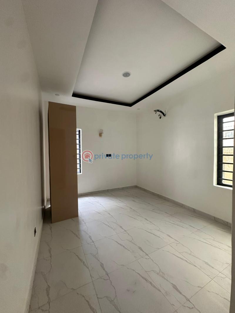 6 bedroom House For Sale Lekki Lagos - 3