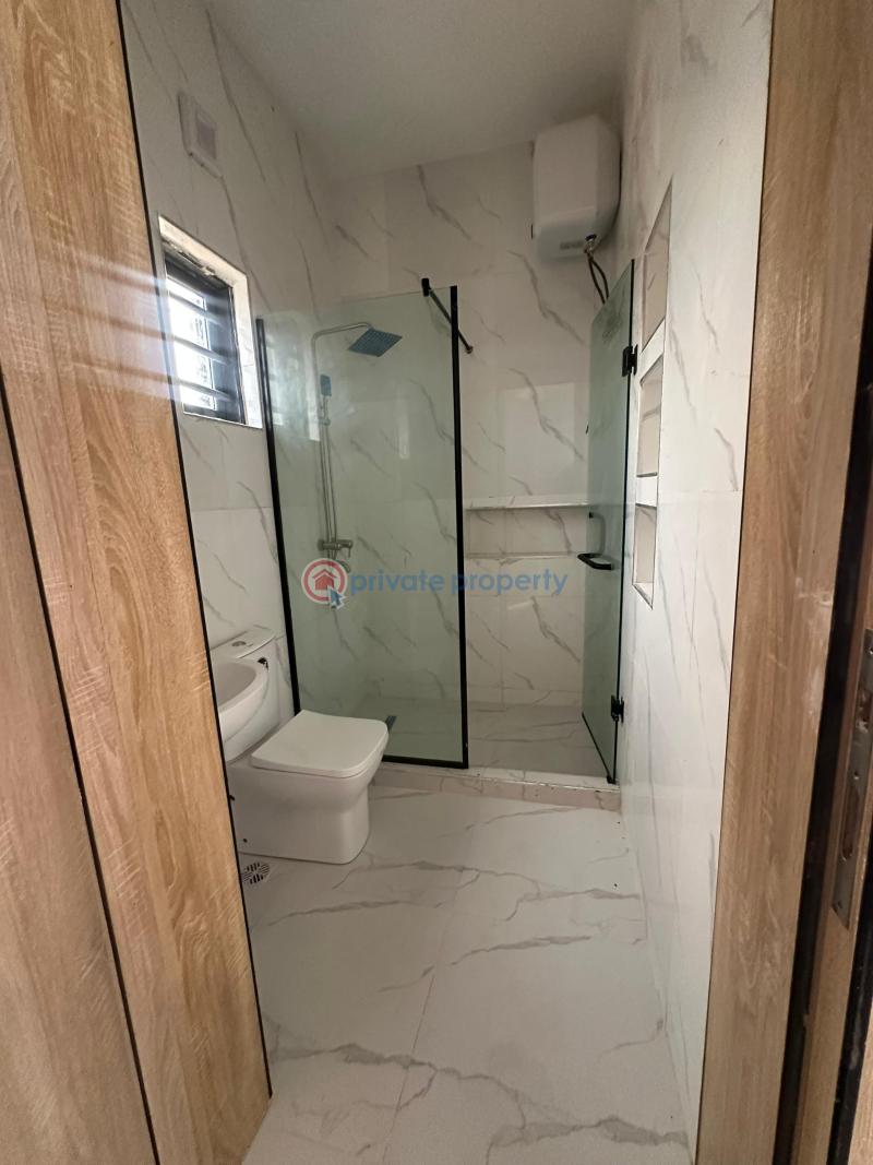 6 bedroom House For Sale Lekki Lagos - 10