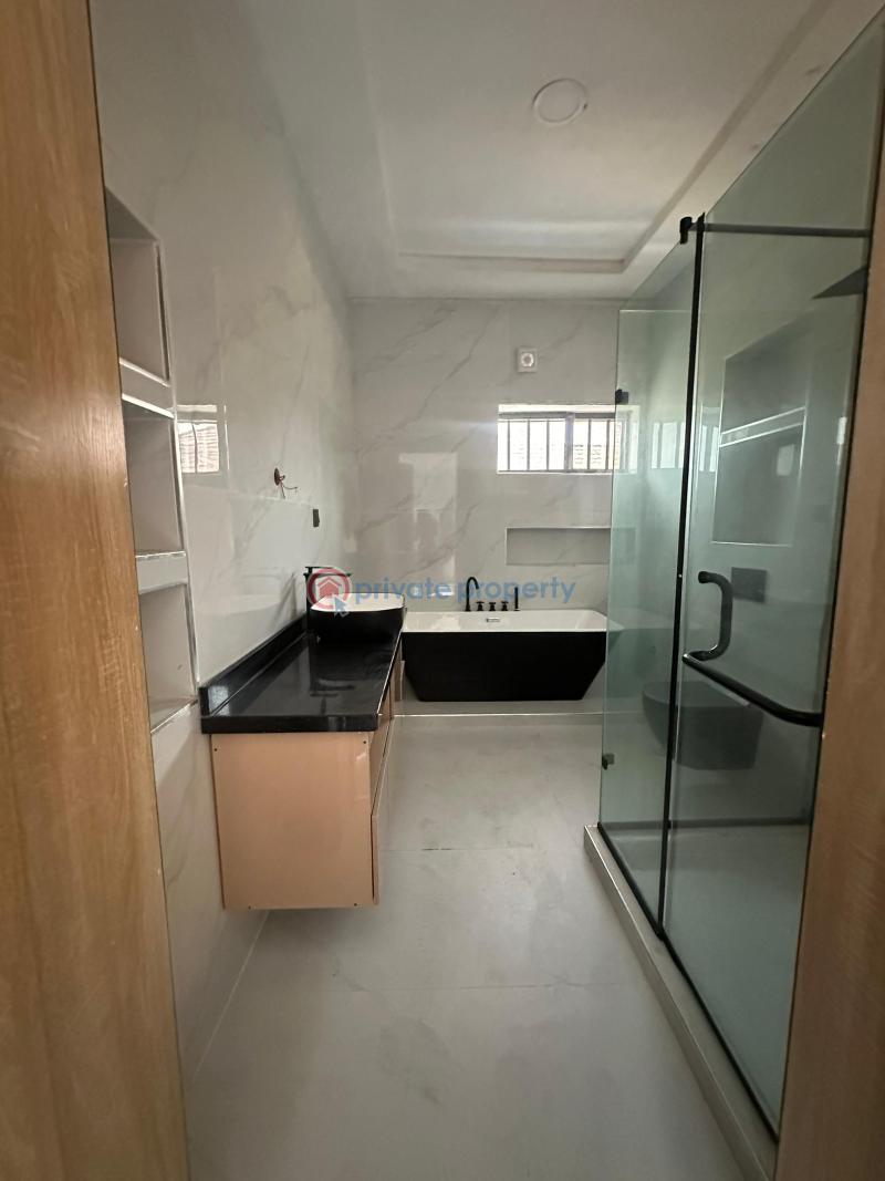 6 bedroom House For Sale Lekki Lagos - 8