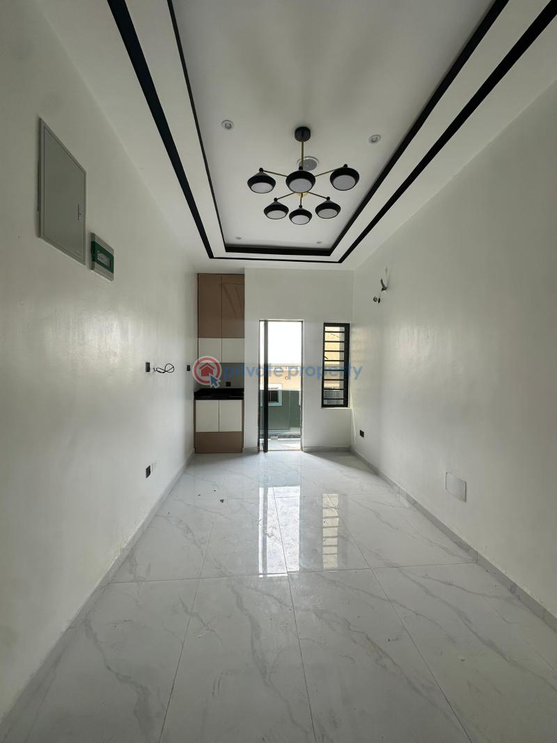 6 bedroom House For Sale Lekki Lagos - 2