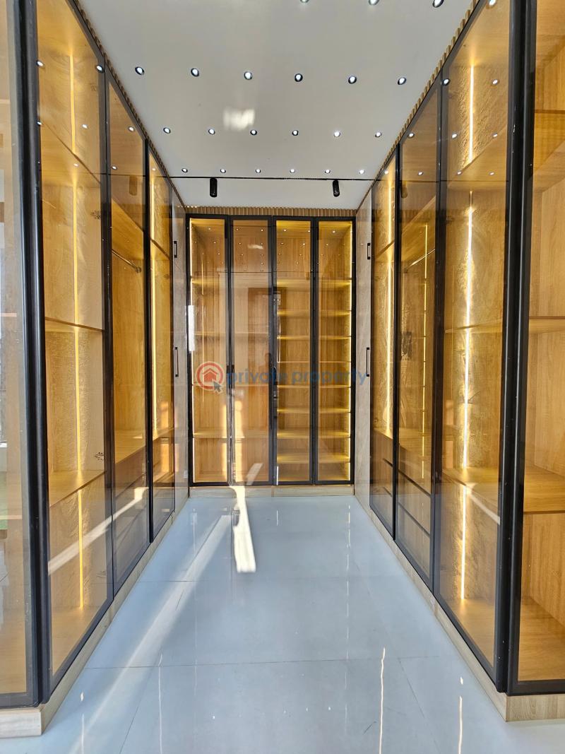 6 bedroom House For Sale Chevron Lekki Lagos - 18