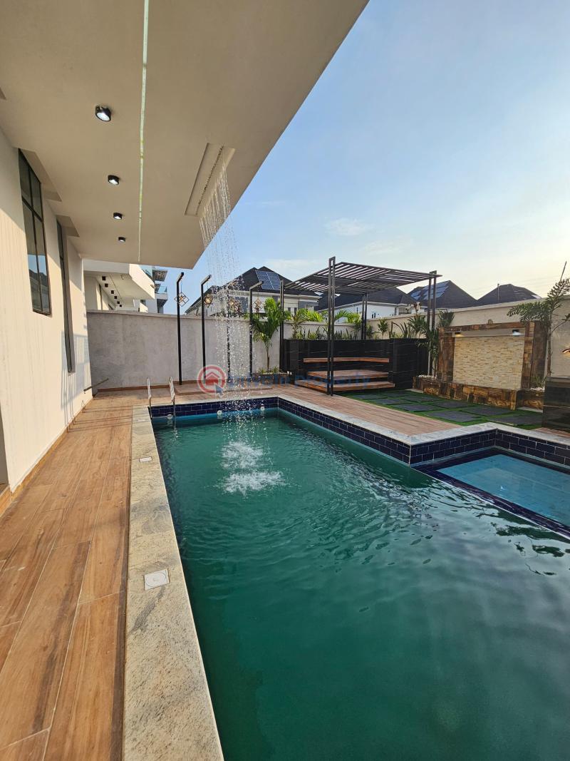 6 bedroom House For Sale Chevron Lekki Lagos - 9