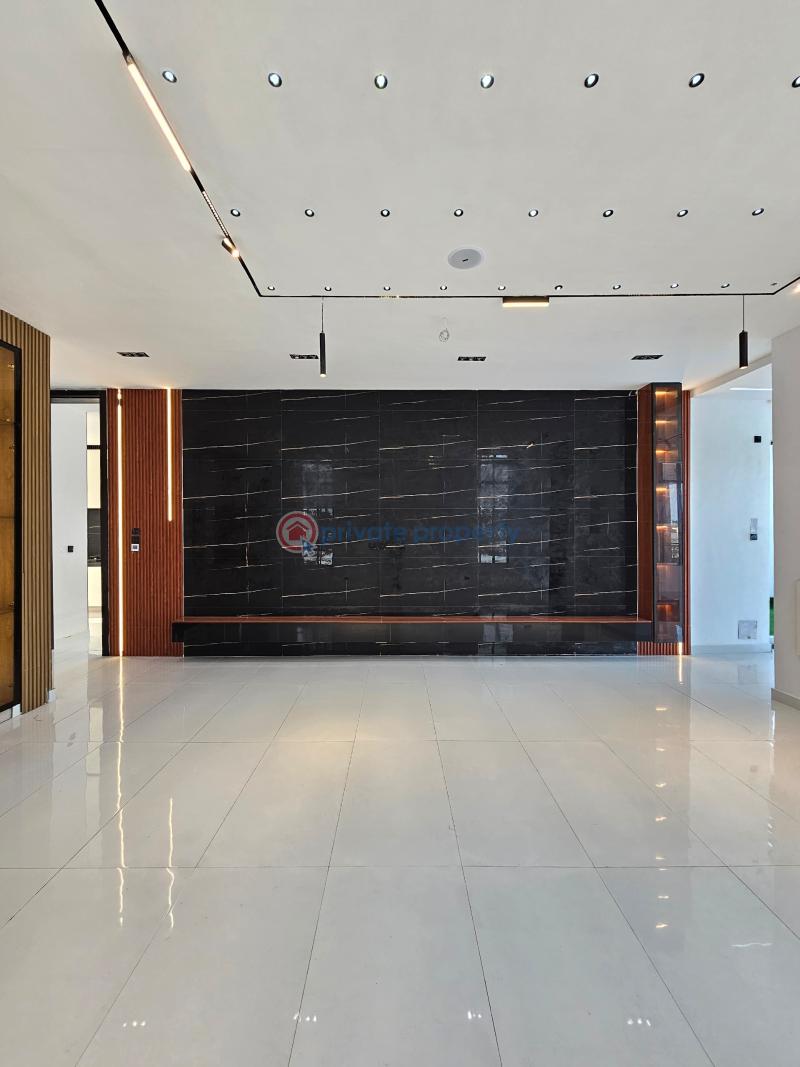 6 bedroom House For Sale Chevron Lekki Lagos - 8