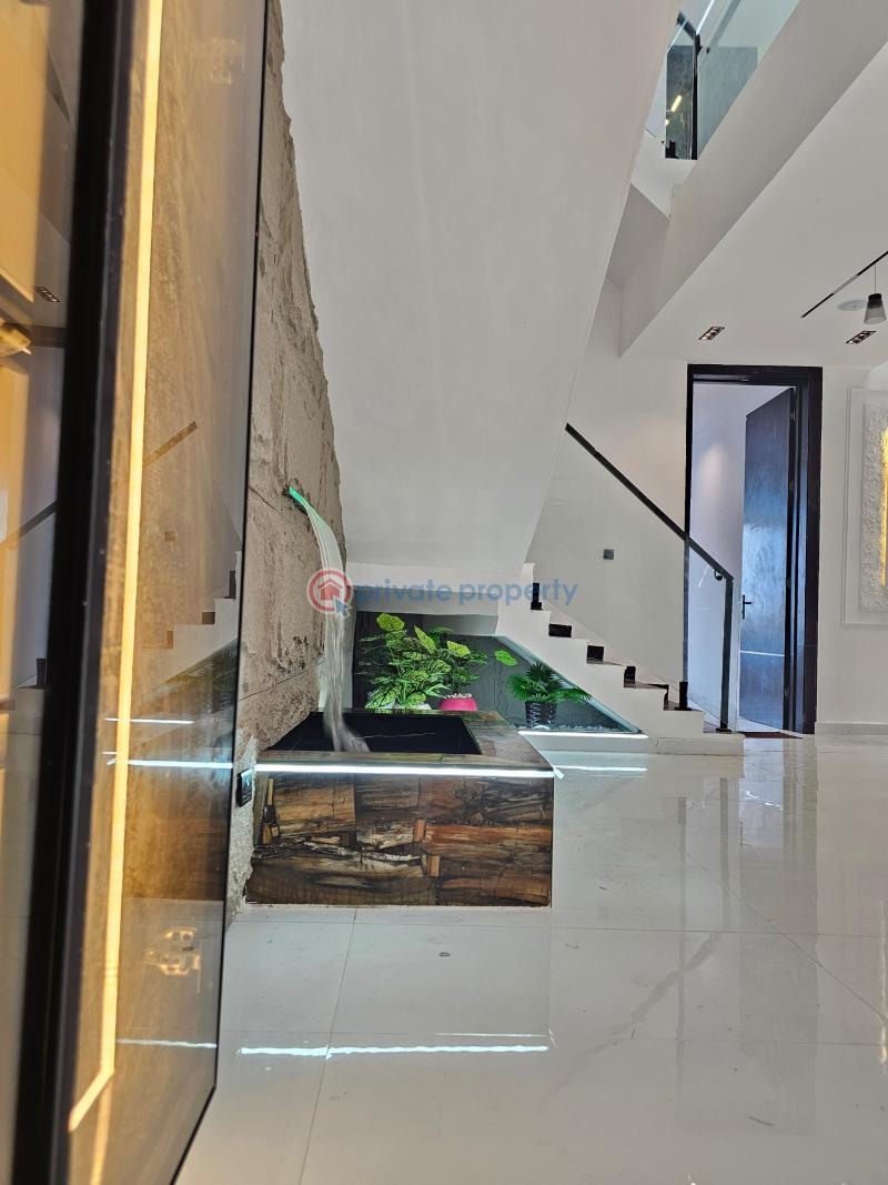 6 bedroom House For Sale Chevron Lekki Lagos - 4