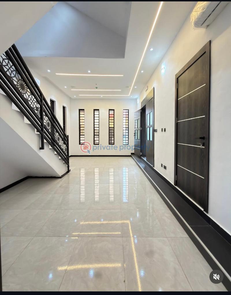 6 bedroom Detached Duplex For Sale Magodo Gra Phase 2 Magodo GRA Phase 1 Ojodu Lagos - 1