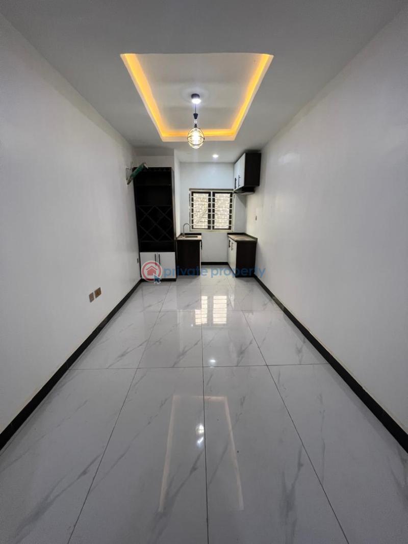 6 bedroom Penthouse For Sale Karsana Abuja Phase 3  - 10