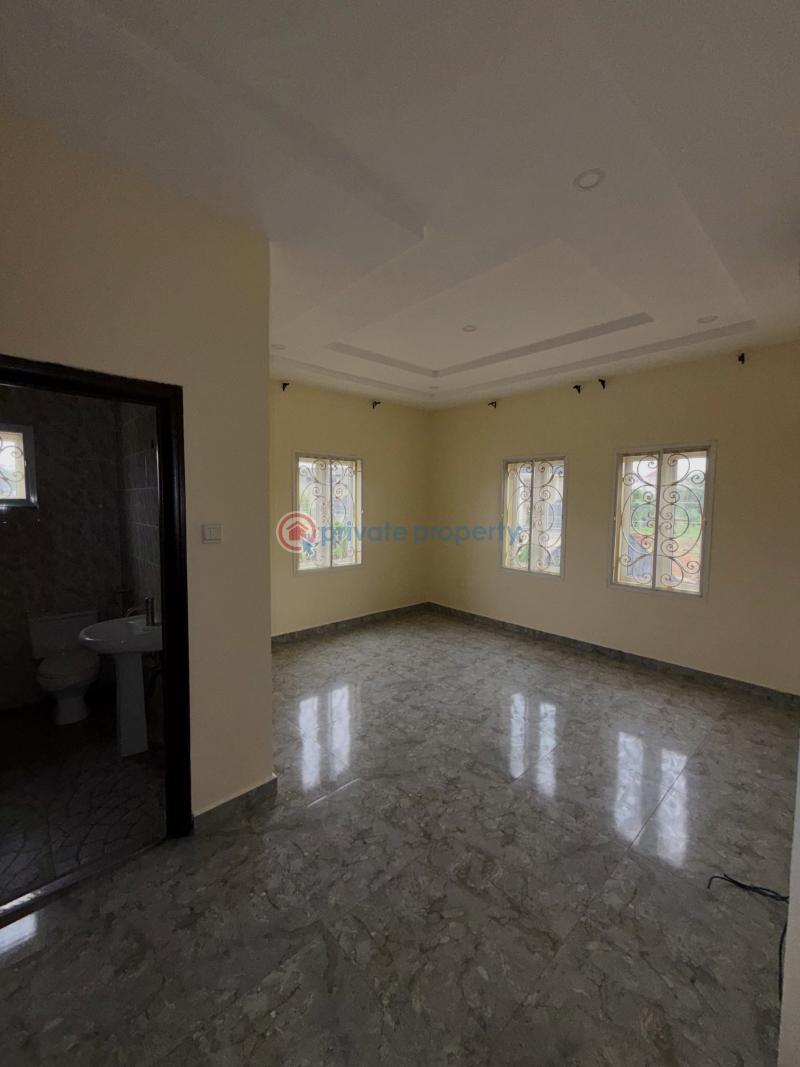 6 bedroom Semi detached Duplex For Rent Guzape Abuja Phase 1  - 15
