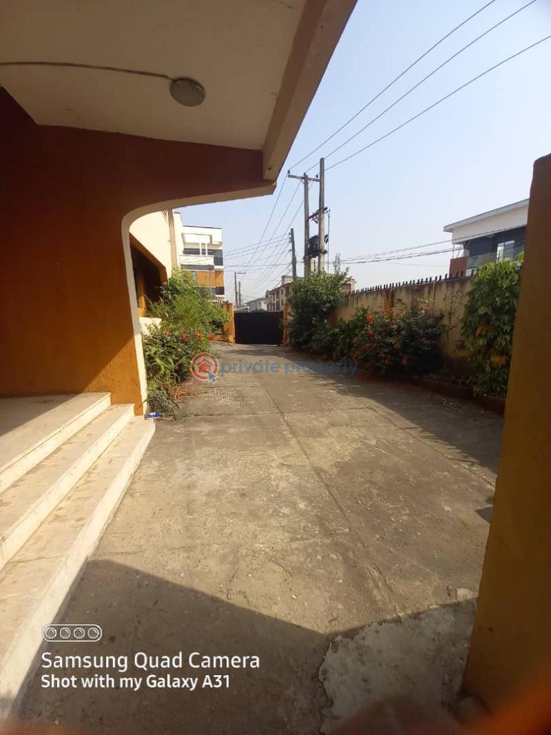 6 bedroom Semi detached Duplex For Rent Ikeja  Lagos - 3