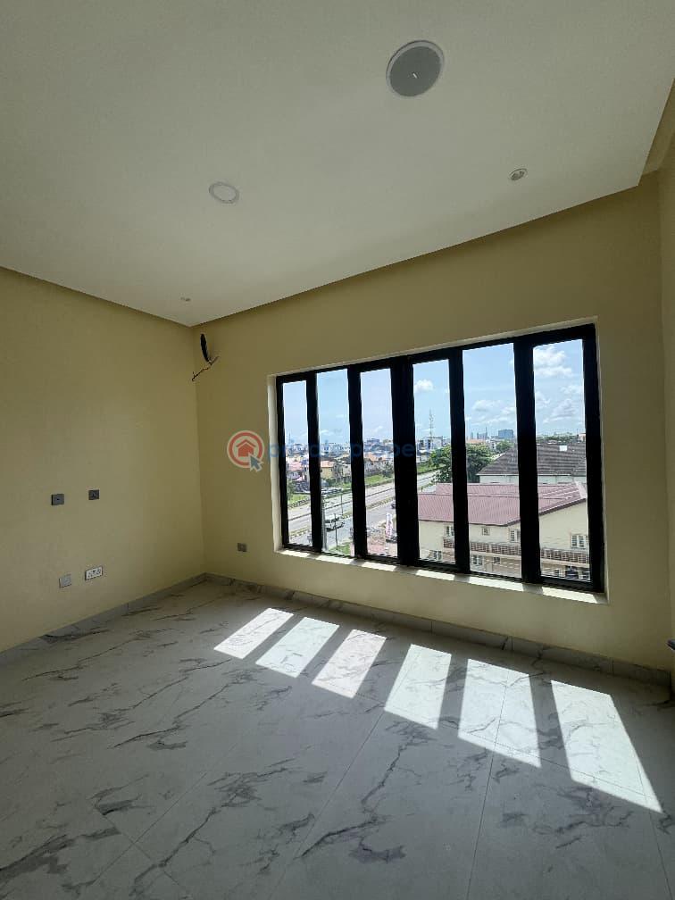 6 bedroom Semi detached Duplex For Sale Lekki Phase 1 Lagos - 10