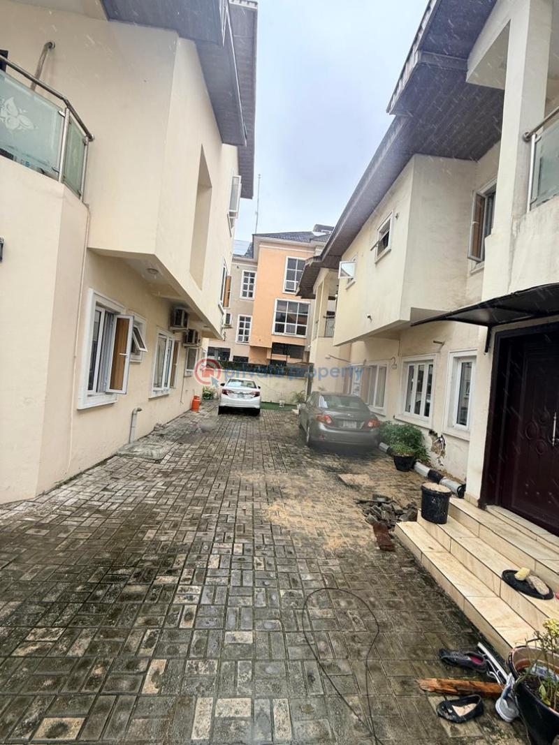 6 bedroom Semi detached Duplex For Sale Spring Bay Estate, Ikate Lekki Lagos - 16