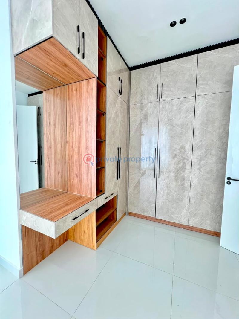 6 bedroom Duplex For Sale Pinnock Beach Estate Osapa Lekki Lagos - 3