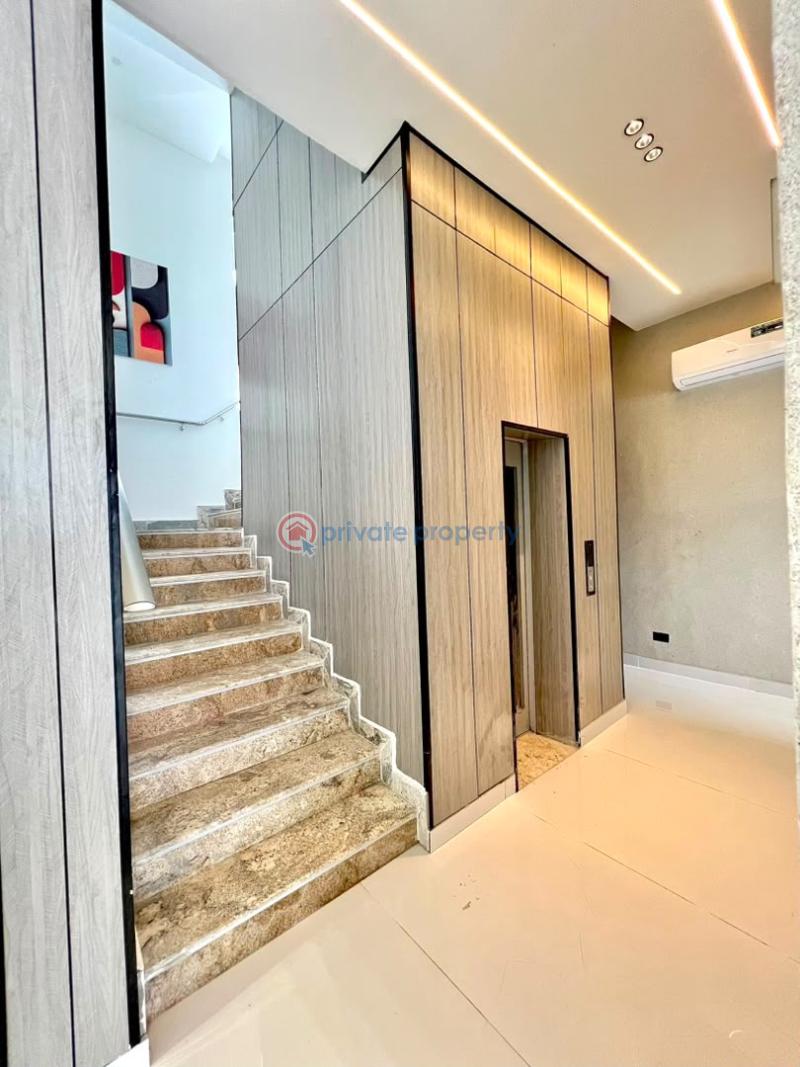 6 bedroom Duplex For Sale Pinnock Beach Estate Osapa Lekki Lagos - 1