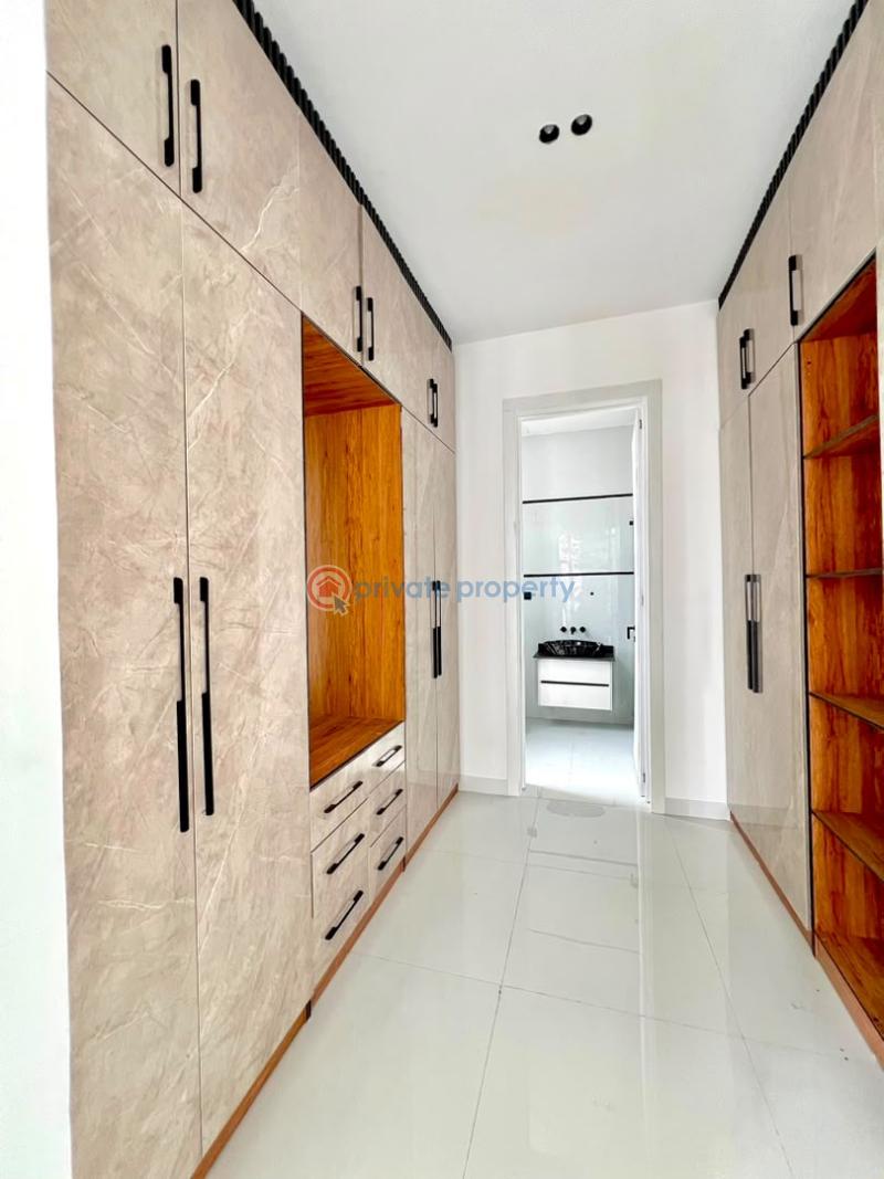 6 bedroom Duplex For Sale Pinnock Beach Estate Osapa Lekki Lagos - 10
