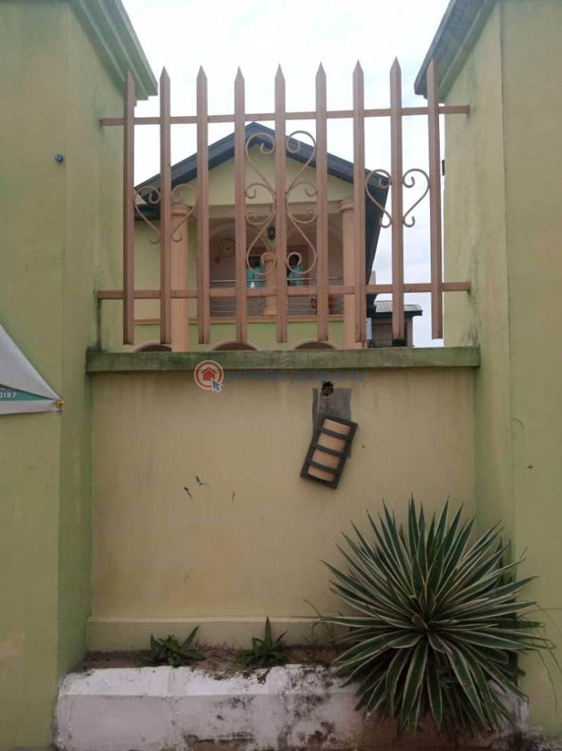 6 bedroom Detached Duplex For Sale Opposite Mayfair Gardens,olaitan Abikoye Street. Awoyaya Ajah Lagos - 1