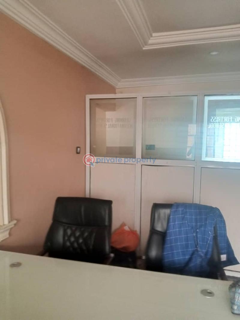 6 bedroom Detached Duplex For Sale Opposite Mayfair Gardens,olaitan Abikoye Street. Awoyaya Ajah Lagos - 23