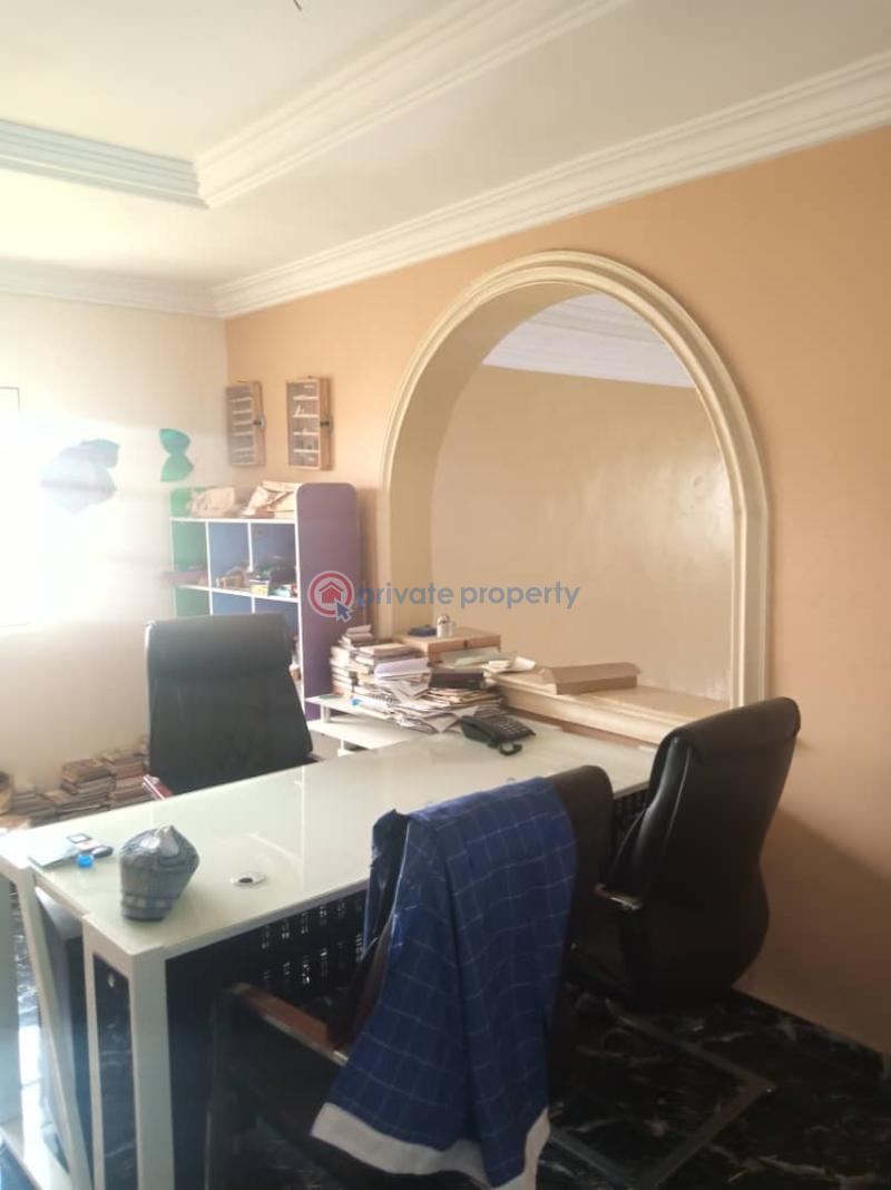 6 bedroom Detached Duplex For Sale Opposite Mayfair Gardens,olaitan Abikoye Street. Awoyaya Ajah Lagos - 22