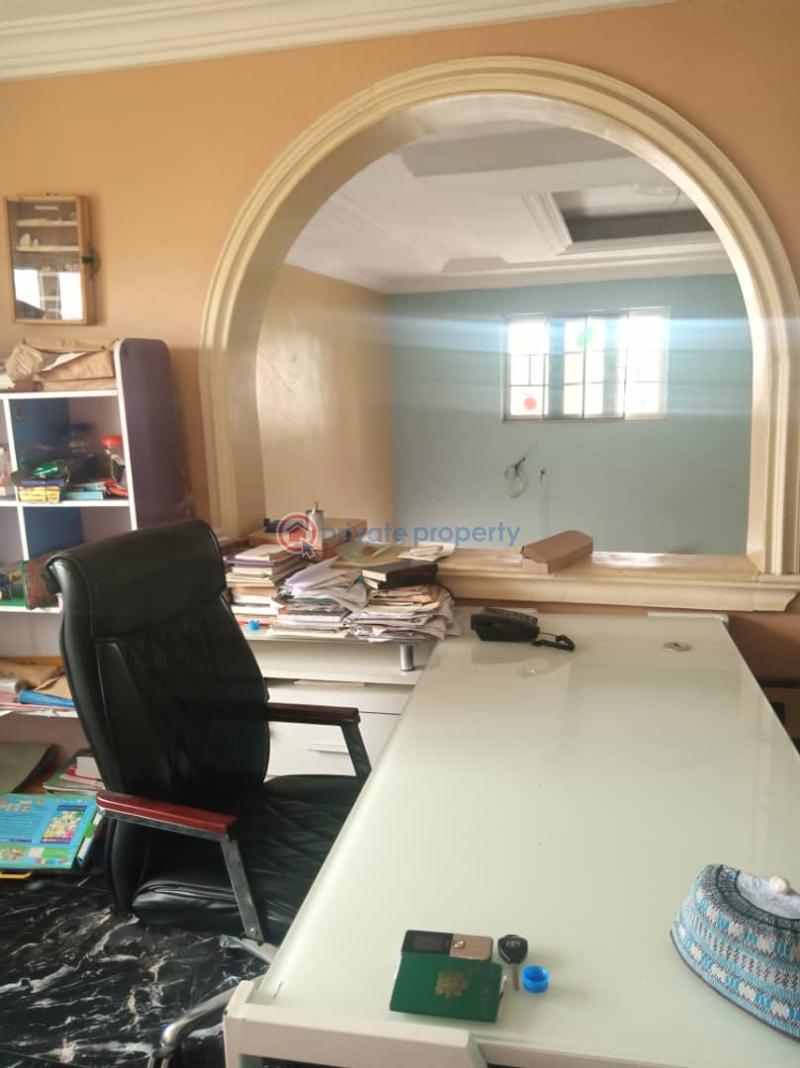 6 bedroom Detached Duplex For Sale Opposite Mayfair Gardens,olaitan Abikoye Street. Awoyaya Ajah Lagos - 24