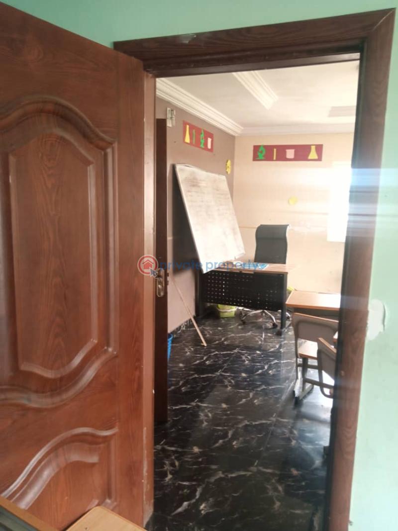 6 bedroom Detached Duplex For Sale Opposite Mayfair Gardens,olaitan Abikoye Street. Awoyaya Ajah Lagos - 10