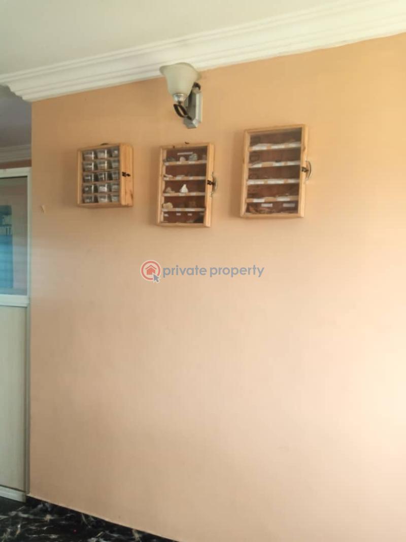 6 bedroom Detached Duplex For Sale Opposite Mayfair Gardens,olaitan Abikoye Street. Awoyaya Ajah Lagos - 18