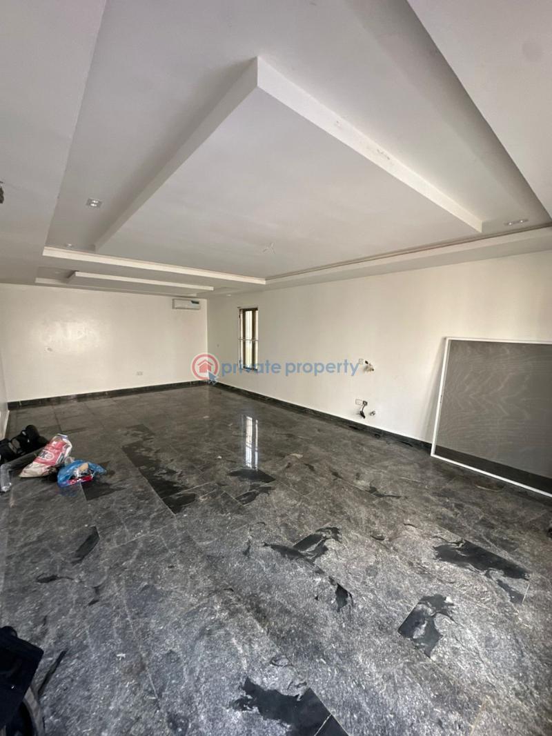 7 bedroom Detached Duplex For Sale Jabi Abuja Phase 2  - 2