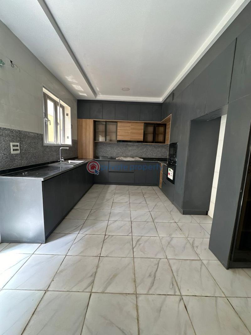 7 bedroom Detached Duplex For Sale Jabi Abuja Phase 2  - 4