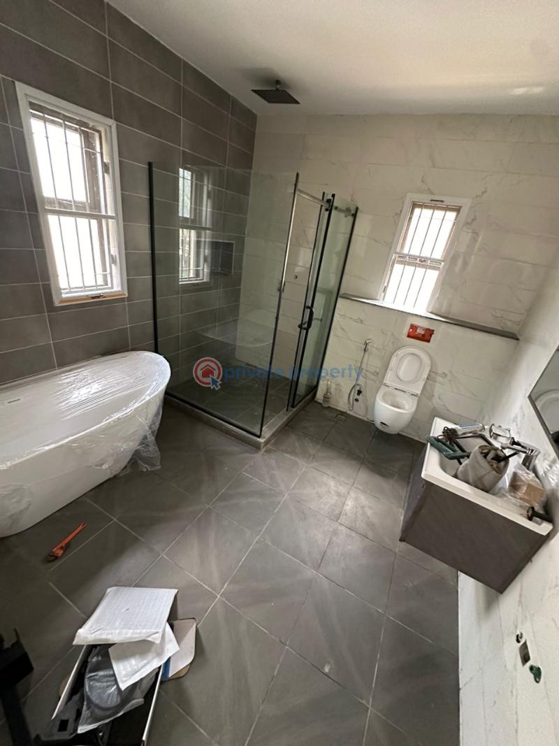 7 bedroom Detached Duplex For Sale Jabi Abuja Phase 2  - 1