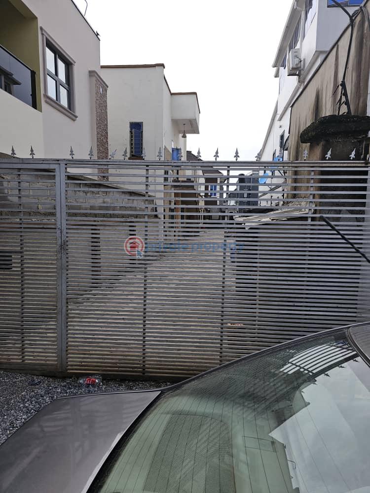 2 bedroom Block Of Flats For Sale Berger Ojodu Lagos - 12