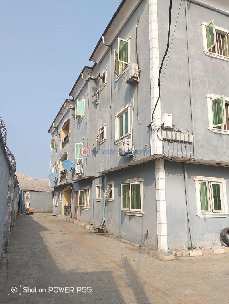 2 bedroom Block Of Flats For Sale Berger Ojodu Lagos - 9
