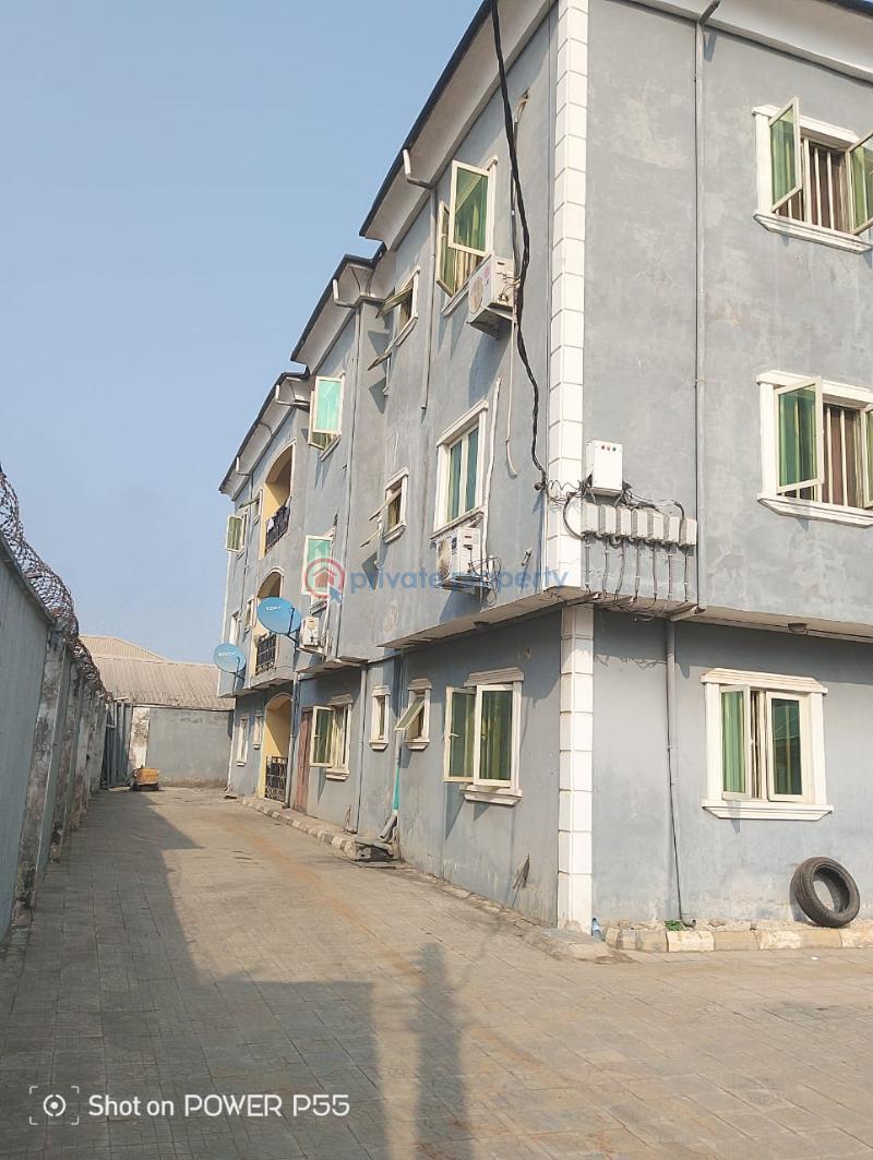 2 bedroom Block Of Flats For Sale Berger Ojodu Lagos - 2