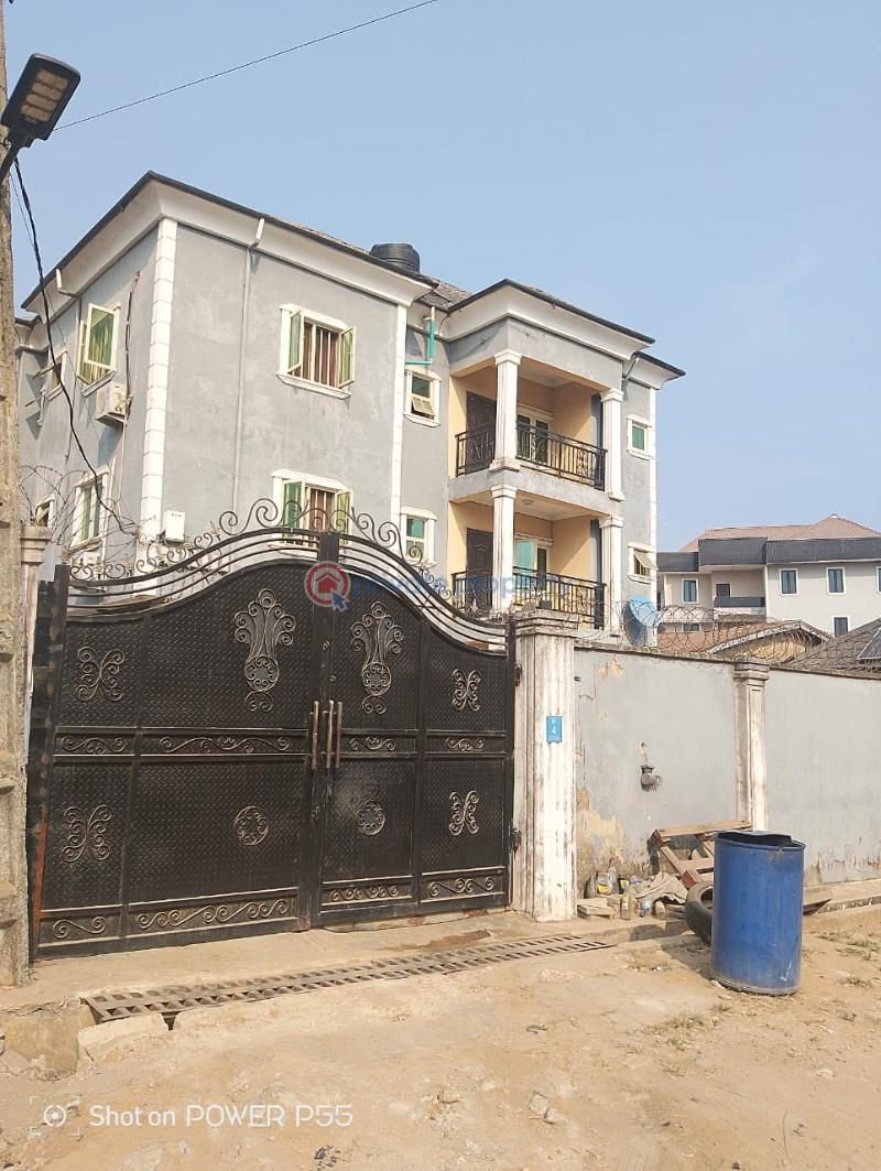 2 bedroom Block Of Flats For Sale Berger Ojodu Lagos - 3
