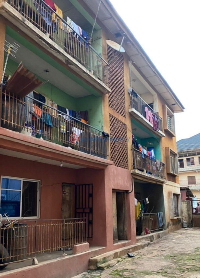 10 bedroom Townhouse For Sale Achara Layout Enugu Area 