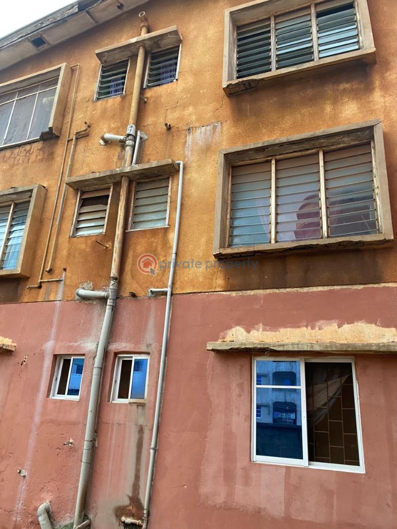 3 bedroom Block Of Flats For Sale Achara Layout Enugu Area  - 2